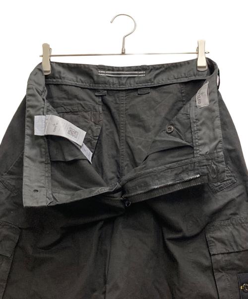 STONE ISLAND（ストーンアイランド）STONE ISLAND (ストーンアイランド) カーゴショーツ ブラック サイズ:33の古着・服飾アイテム