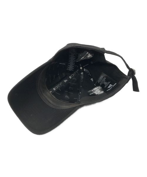 New Era（ニューエラ）New Era (ニューエラ) Yves Saint Laurent (イヴサンローラン) モノグラムキャップ ブラックの古着・服飾アイテム