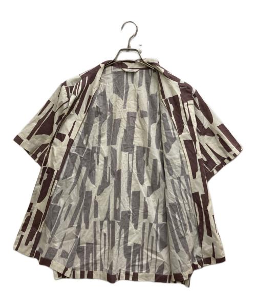 PHEENY（フィーニー）PHEENY (フィーニー) Print typewriter pajamas shirt ベージュ×ブラウン サイズ:FREEの古着・服飾アイテム