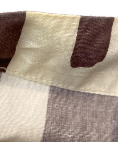 PHEENY（フィーニー）PHEENY (フィーニー) Print typewriter pajamas shirt ベージュ×ブラウン サイズ:FREEの古着・服飾アイテム