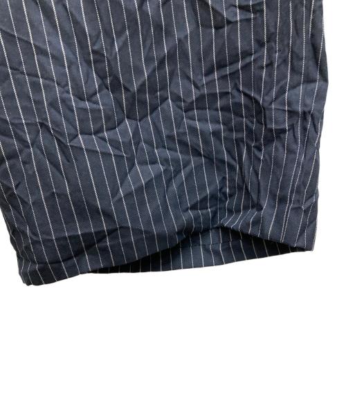 stussy（ステューシー）stussy (ステューシー) リンクルストライプボリュームプリーツショートパンツ ネイビー サイズ:76cm (W30)の古着・服飾アイテム