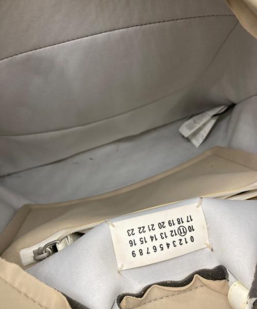 Maison Margiela（メゾンマルジェラ）Maison Margiela (メゾンマルジェラ) ラバーロゴトートバッグ ベージュの古着・服飾アイテム