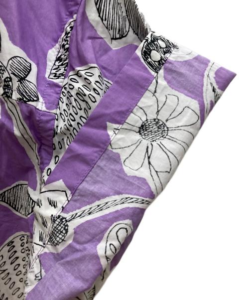 E.TAUTZ（イートーツ）E.TAUTZ (イートーツ) フラワープリントラインマンシャツ パープル サイズ:Sの古着・服飾アイテム