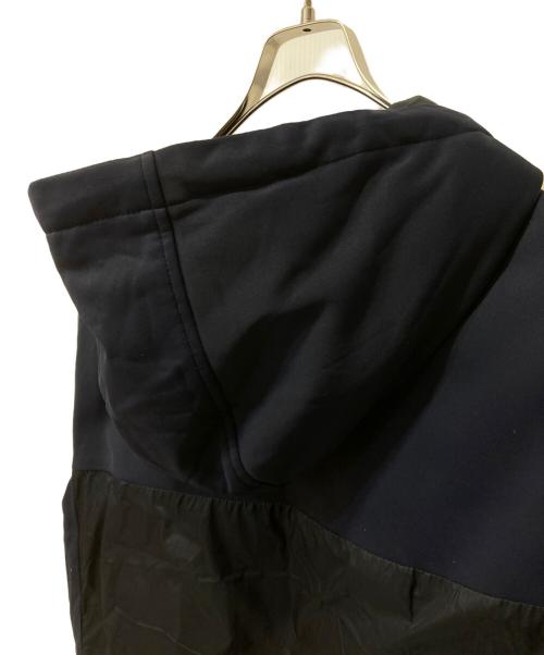 ARMANI COLLEZIONI（アルマーニ コレツィオーニ）ARMANI COLLEZIONI (アルマーニ コレツィオーニ) 中綿ベスト ネイビー サイズ:44の古着・服飾アイテム