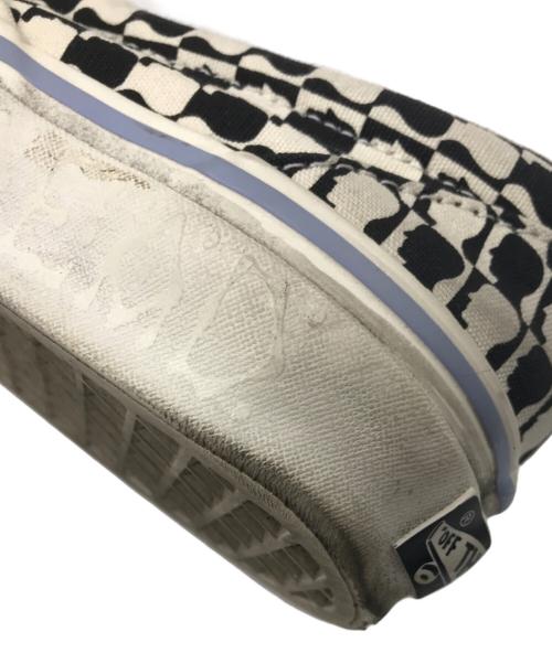 VANS VAULT（バンズボルト）VANS VAULT (バンズボルト) BRAIN DEAD (ブレインデッド) スリッポン ホワイト×ブラック サイズ:US 10の古着・服飾アイテム