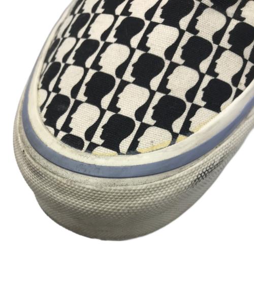 VANS VAULT（バンズボルト）VANS VAULT (バンズボルト) BRAIN DEAD (ブレインデッド) スリッポン ホワイト×ブラック サイズ:US 10の古着・服飾アイテム