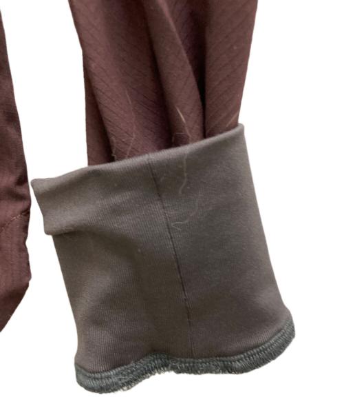 GYAKUSOU（ギャクソウ）GYAKUSOU (ギャクソウ) ソフトシェルジャケット バーガンディー サイズ:Ⅿの古着・服飾アイテム