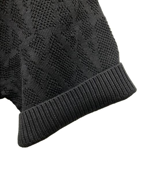 ARMANI EXCHANGE（アルマーニ エクスチェンジ）ARMANI EXCHANGE (アルマーニ エクスチェンジ) オールオーバーロゴノースリーブニットワンピース ブラック サイズ:XSの古着・服飾アイテム