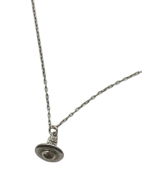 Vivienne Westwood ANGLOMANIA（ヴィヴィアンウエストウッドアングロマニア）VIVIENNE WESTWOOD ANGLOMANIA (ヴィヴィアンウエストウッドアングロマニア) スモールオーブモチーフネックレス シルバーの古着・服飾アイテム