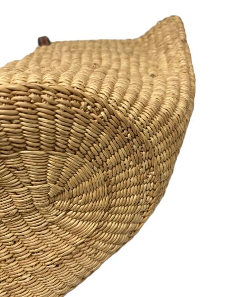 LOEWE（ロエベ）LOEWE (ロエベ) Shell Basket ベージュの古着・服飾アイテム