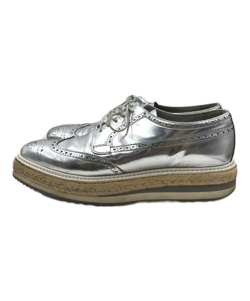 PRADA（プラダ）PRADA (プラダ) エスパドリーユウイングチップシューズ シルバー サイズ:7の古着・服飾アイテム