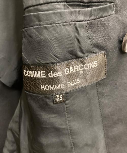 COMME des GARCONS HOMME PLUS（コムデギャルソンオムプリュス）COMME des GARCONS HOMME PLUS (コムデギャルソンオムプリュス) ピークドラペルダブルジャケット ブラック サイズ:XSの古着・服飾アイテム