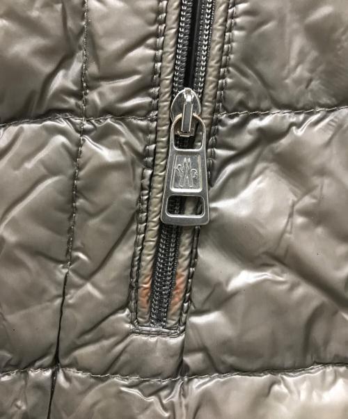 MONCLER（モンクレール）MONCLER (モンクレール) ACORUS ダウンジャケット グレー サイズ:記載なしの古着・服飾アイテム
