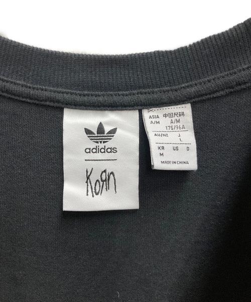 adidas（アディダス）adidas (アディダス) Korn (コーン) プリントTシャツ ブラック サイズ:Ⅼの古着・服飾アイテム