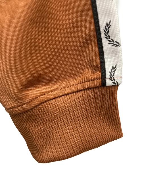 FRED PERRY（フレッドペリー）FRED PERRY (フレッドペリー) ロゴトラックジャケット ブラウン サイズ:Lの古着・服飾アイテム
