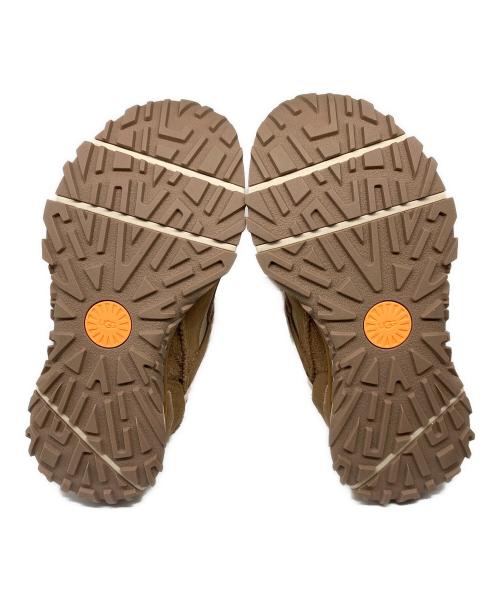 UGG（アグ）UGG (アグ) M RETROFI LOW ベージュ サイズ:US 10の古着・服飾アイテム