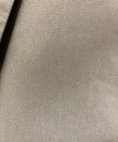 A-POC ABLE ISSEY MIYAKE（エイポック エイブル イッセイ ミヤケ）A-POC ABLE ISSEY MIYAKE (エイポック エイブル イッセイ ミヤケ) サイドプリーツ2Bジャケット ベージュ サイズ:3の古着・服飾アイテム