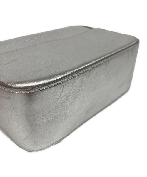 J&M DAVIDSON（ジェイ＆エム デヴィッドソン）J&M DAVIDSON (ジェイ＆エム デヴィッドソン) ショルダーバッグ シルバーの古着・服飾アイテム