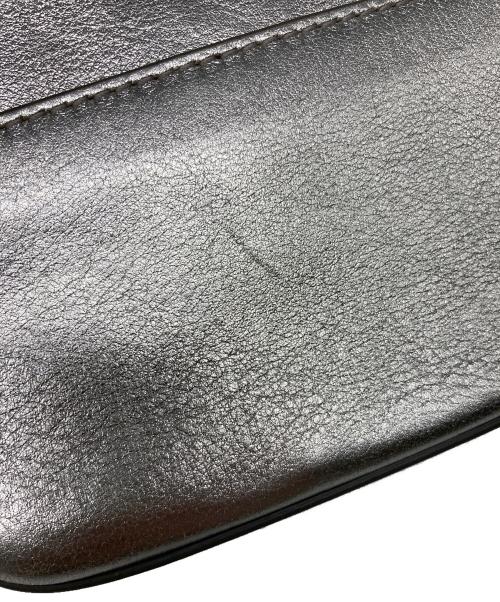 J&M DAVIDSON（ジェイ＆エム デヴィッドソン）J&M DAVIDSON (ジェイ＆エム デヴィッドソン) ショルダーバッグ シルバーの古着・服飾アイテム