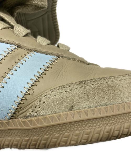 adidas（アディダス）adidas (アディダス) Pharrell WILLIAMS (ファレルウィリアムス) SAMBA HUMANRACE ベージュ×ブルー サイズ:US 9の古着・服飾アイテム