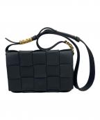 BOTTEGA VENETAボッテガベネタ）の古着「カセットクロスボディバッグ」｜ブラック