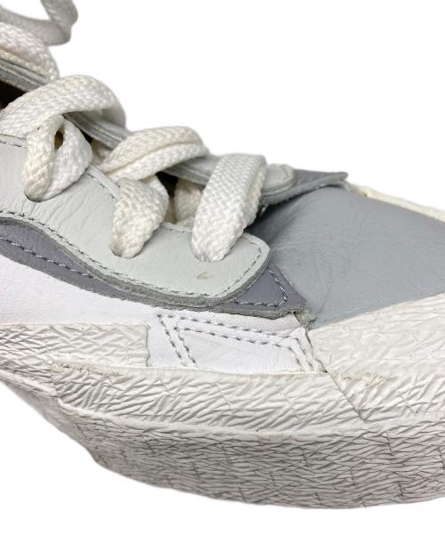 NIKE（ナイキ）NIKE (ナイキ) sacai (サカイ) BLAZER MID WHITE/WOLF GREY ホワイト サイズ:US 10の古着・服飾アイテム