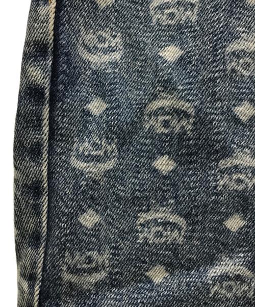 MCM（エムシーエム）MCM (エムシーエム) THUG CLUB (サグ クラブ) コラボモノグラムデニムショーツ インディゴ サイズ:Ｍの古着・服飾アイテム