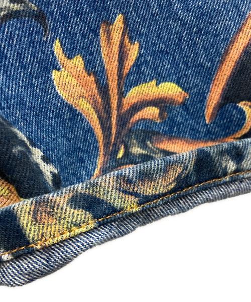 VERSACE（ヴェルサーチェ）VERSACE (ヴェルサーチェ) バロッコ柄切替デニム ブルー×ベージュ サイズ:31の古着・服飾アイテム