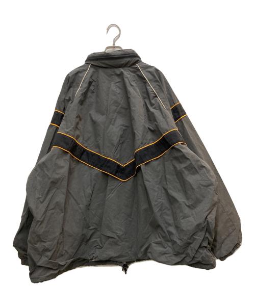 U.S.M.A(アメリカ軍陸軍士官学校)（ユーエスエムエー）U.S.M.A(アメリカ軍陸軍士官学校) (ユーエスエムエー) トレーニングジャケット グレー サイズ:XXLの古着・服飾アイテム