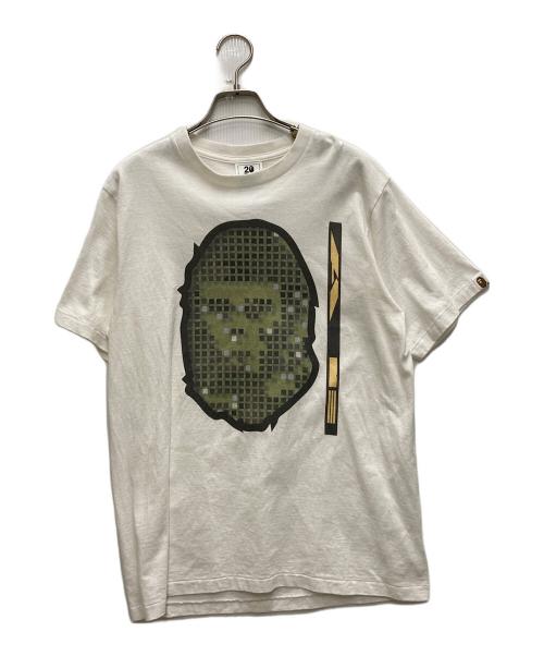 A BATHING APE（ア ベイシング エイプ）A BATHING APE (ア ベイシング エイプ) NW 20 Exhibition Tシャツ ホワイト サイズ:Mの古着・服飾アイテム