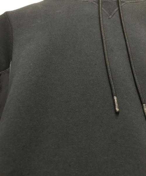 sacai（サカイ）sacai (サカイ) NIKE (ナイキ) プルオーバーパーカー ブラック サイズ:Ｍの古着・服飾アイテム