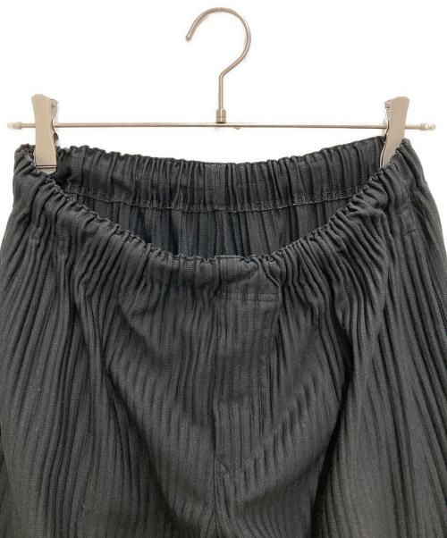 HOMME PLISSE ISSEY MIYAKE（オム プリッセ イッセイ ミヤケ）HOMME PLISSE ISSEY MIYAKE (オムプリッセ イッセイ ミヤケ) プリーツパンツ ブラック サイズ:1の古着・服飾アイテム