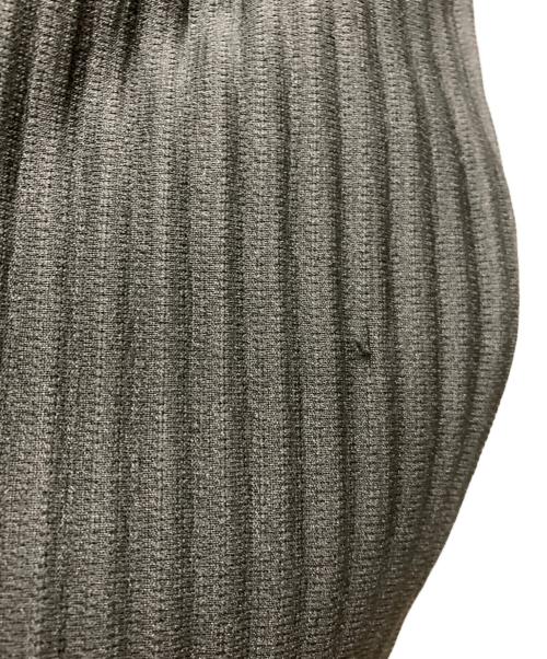 HOMME PLISSE ISSEY MIYAKE（オム プリッセ イッセイ ミヤケ）HOMME PLISSE ISSEY MIYAKE (オムプリッセ イッセイ ミヤケ) プリーツパンツ ブラック サイズ:1の古着・服飾アイテム