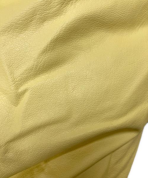 MM6 Maison Margiela（エムエムシックスメゾンマルジェラ）MM6 Maison Margiela (エムエムシックスメゾンマルジェラ) フェイクレザーダウンコート イエロー サイズ:Sの古着・服飾アイテム