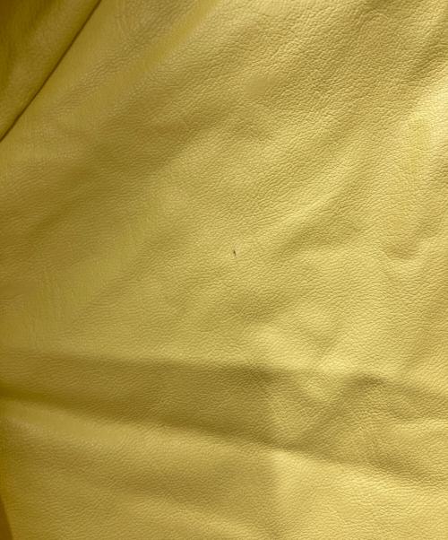 MM6 Maison Margiela（エムエムシックスメゾンマルジェラ）MM6 Maison Margiela (エムエムシックスメゾンマルジェラ) フェイクレザーダウンコート イエロー サイズ:Sの古着・服飾アイテム