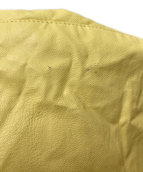 MM6 Maison Margiela（エムエムシックスメゾンマルジェラ）MM6 Maison Margiela (エムエムシックスメゾンマルジェラ) フェイクレザーダウンコート イエロー サイズ:Sの古着・服飾アイテム
