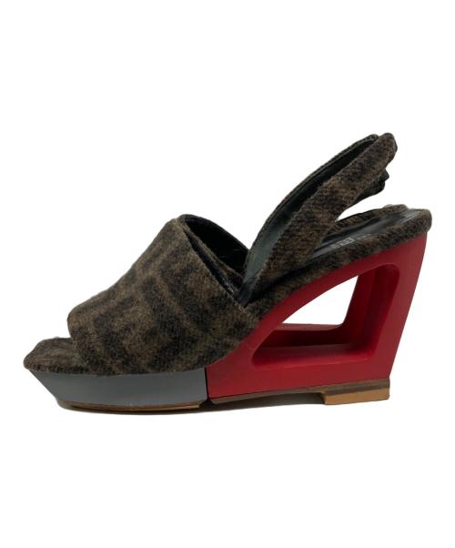 FENDI（フェンディ）FENDI (フェンディ) ズッカ柄厚底サンダル ブラウン サイズ:7 1/2の古着・服飾アイテム