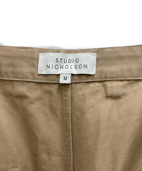 STUDIO NICHOLSON（スタジオ ニコルソン）STUDIO NICHOLSON (スタジオ ニコルソン) タックパンツ ベージュ サイズ:Ⅿの古着・服飾アイテム