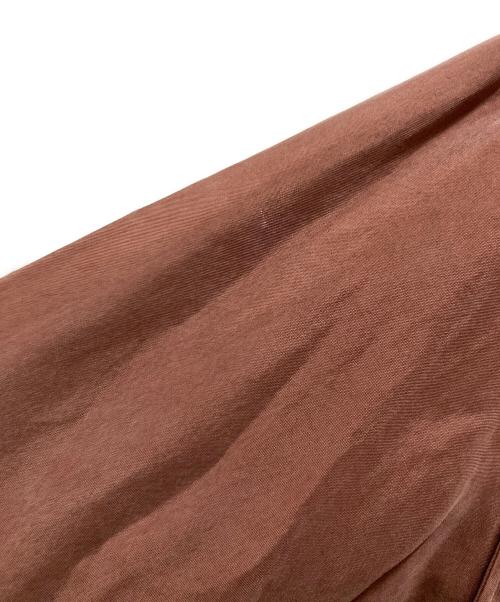 la peau de gem（ラポドゥジェム）la peau de gem (ラポドゥジェム) cupra scarf shirt ブラウン サイズ:FREE 未使用品の古着・服飾アイテム