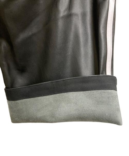 adidas（アディダス）adidas (アディダス) 3ストライプフェイクレザーパンツ ブラック サイズ:Ⅿの古着・服飾アイテム