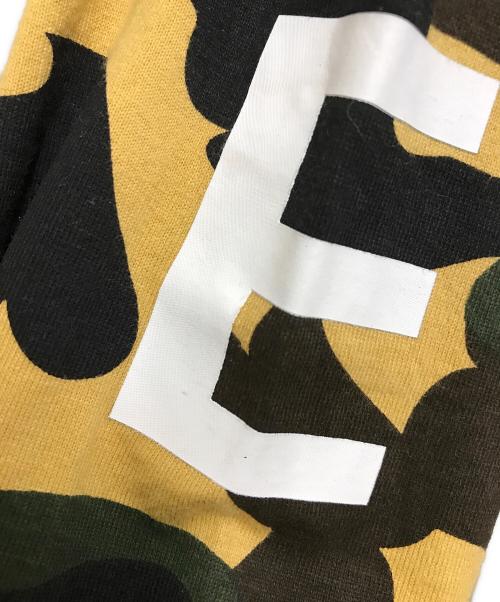 A BATHING APE（ア ベイシング エイプ）A BATHING APE (ア ベイシング エイプ) ダックカモカットソー ベージュ サイズ:Sの古着・服飾アイテム