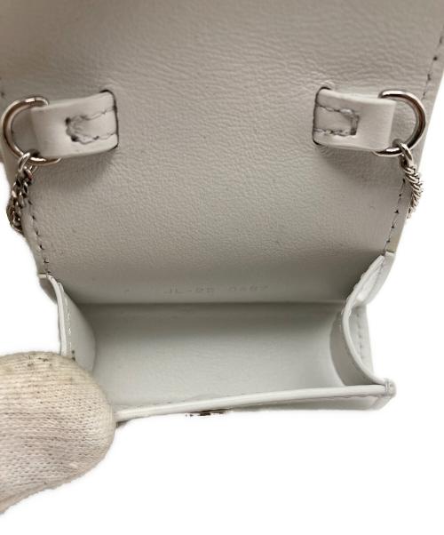 Salvatore Ferragamo（サルヴァトーレ フェラガモ）Salvatore Ferragamo (サルヴァトーレ フェラガモ) AirPodsケース ホワイトの古着・服飾アイテム