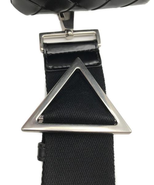BOTTEGA VENETA（ボッテガベネタ）BOTTEGA VENETA (ボッテガベネタ) イントレチャートボックスメッセンジャーバッグ ブラックの古着・服飾アイテム