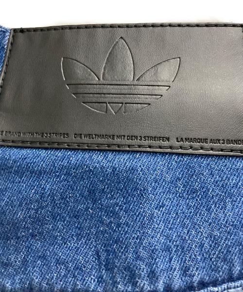 adidas（アディダス）adidas (アディダス) アディカラー デニム ファイヤーバードパンツ ブルー サイズ:30の古着・服飾アイテム