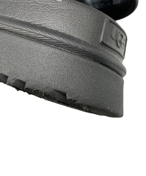 UGG（アグ）UGG (アグ) GoldenGlow Sandal ブラック サイズ:US 7の古着・服飾アイテム