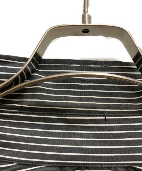 MM6 Maison Margiela（エムエムシックスメゾンマルジェラ）MM6 Maison Margiela (エムエムシックスメゾンマルジェラ) ストライプシャツ グレー サイズ:38の古着・服飾アイテム