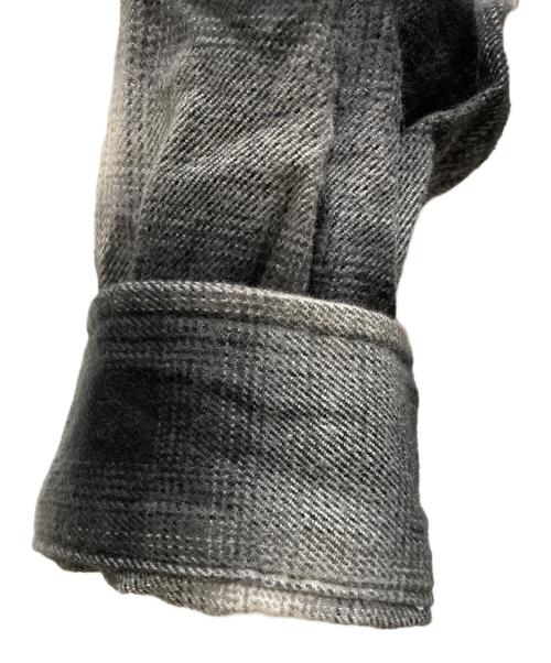 SUPREME（シュプリーム）Supreme (シュプリーム) Shadow Plaid Zip Front Shirt グレー サイズ:Mの古着・服飾アイテム