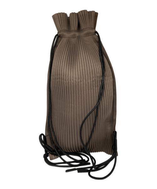 HOMME PLISSE ISSEY MIYAKE（オム プリッセ イッセイ ミヤケ）HOMME PLISSE ISSEY MIYAKE (オム プリッセ イッセイ ミヤケ) プリーツナップザック ブラウンの古着・服飾アイテム