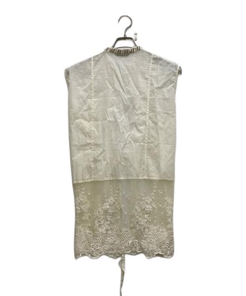 Curensology（カレンソロジー）Curensology (カレンソロジー) オーガンビジューブラウス ベージュ サイズ:FREEの古着・服飾アイテム