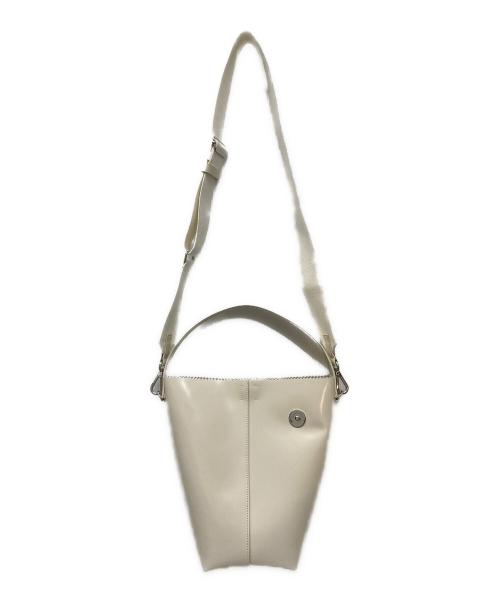 KARA NEW YORK（カラ ニューヨーク）KARA NEW YORK (カラ ニューヨーク) 2wayバケツバッグ ホワイトの古着・服飾アイテム